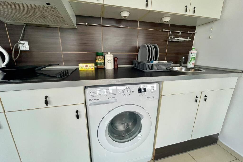 Sawa Apartment 2Xmetro Wifi 500 Mbs 50'Tv Netflix Hbo Appletv+ Варшава Екстериор снимка