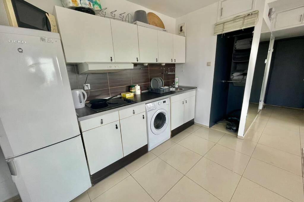 Sawa Apartment 2Xmetro Wifi 500 Mbs 50'Tv Netflix Hbo Appletv+ Варшава Екстериор снимка