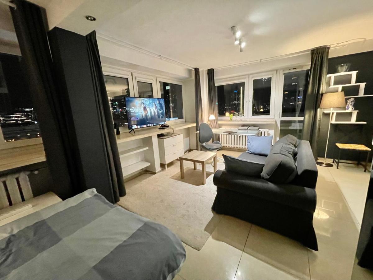 Sawa Apartment 2Xmetro Wifi 500 Mbs 50'Tv Netflix Hbo Appletv+ Варшава Екстериор снимка